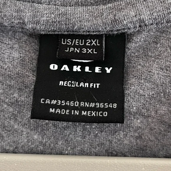 OAKLEY | Casual Est 1975 Iconic Logo Short Sleeve Tee in Grey | Size XXL - Picture 4 of 10